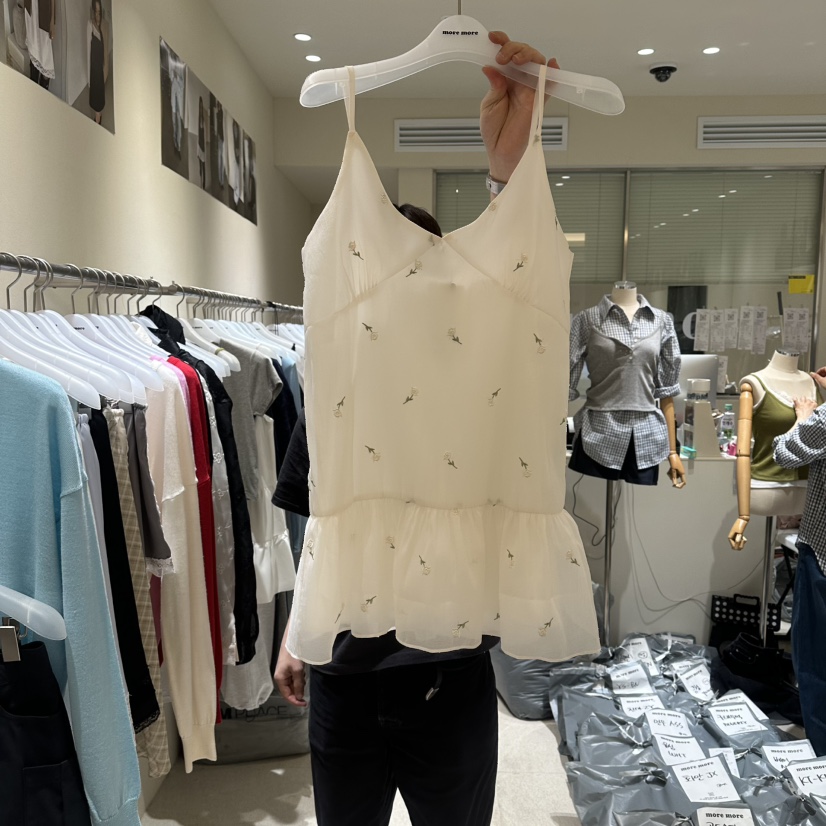 MOREMORE韓國代購女士新款推薦熱賣休閑時尚吊帶背心雪紡more more吊帶/背心圖色1