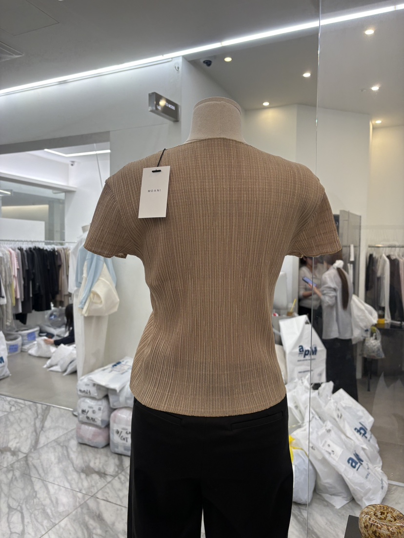 MOANI韓國直郵女士新品人氣推薦職業26春夏時尚熱賣T恤褶皺MOANIT恤