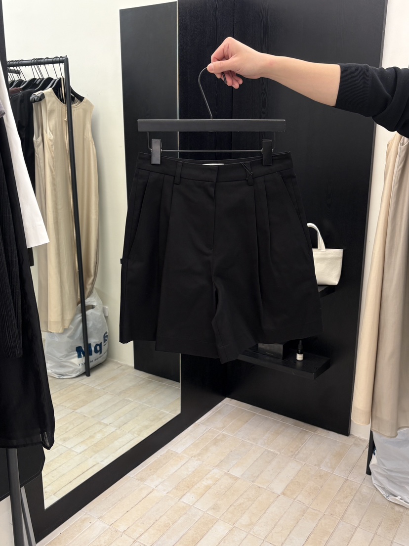 MOANI韓國直郵女士新款人氣26春夏休閑推薦熱賣職業短褲褶裥MOANI短褲圖色2