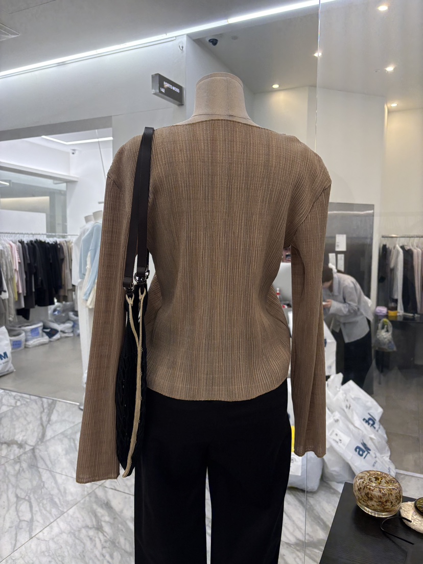 MOANI韓國東大門直郵女裝新品推薦人氣職業針織衫褶裥開衫MOANI針織衫