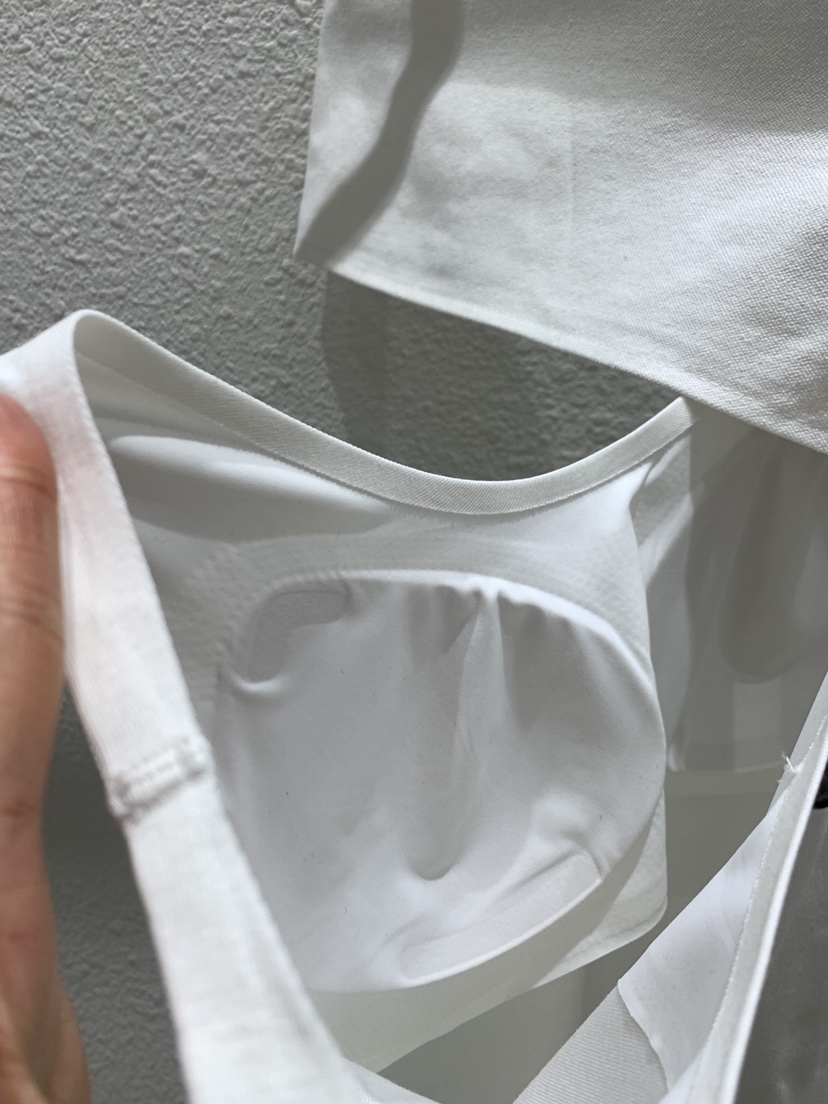 LUCY SALON韓國代購女士新品職業熱賣時尚人氣推薦吊帶背心LUCY SALON吊帶/背心