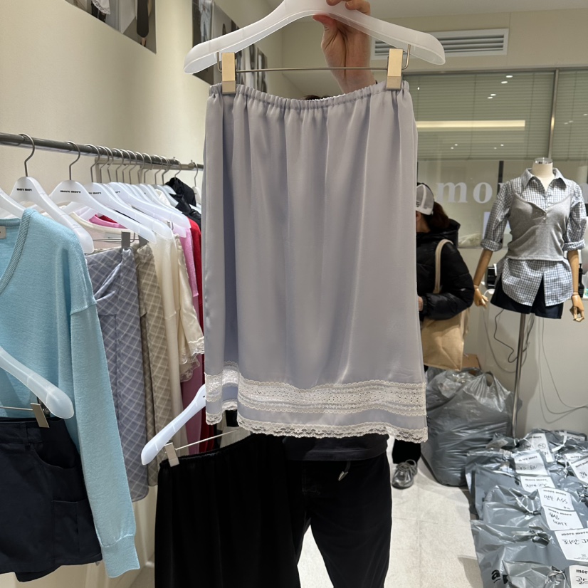 MOREMORE韓國代購女裝新品人氣時尚職業半身裙中短裙蕾絲more more半身裙/中短裙圖色2