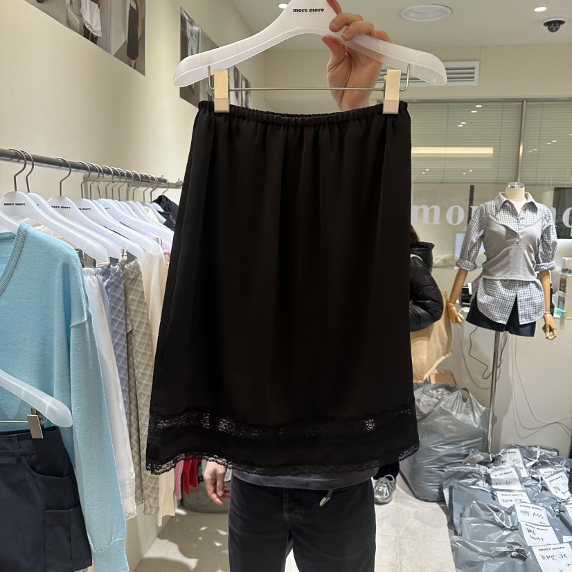 MOREMORE韓國代購女裝新品人氣時尚職業半身裙中短裙蕾絲more more半身裙/中短裙圖色3