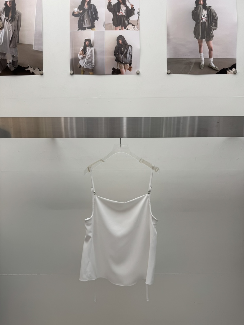 AMOOD韓國代購女裝新品人氣職業26春夏熱賣推薦時尚吊帶背心AMOOD吊帶/背心圖色1