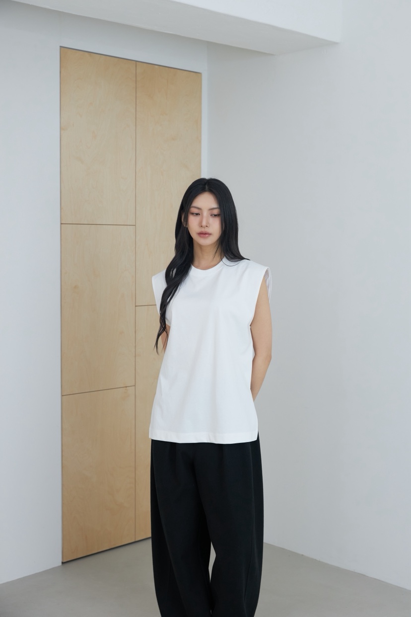 LE-PPL韓國直郵實拍女裝新款推薦人氣時尚26春夏職業T恤LE-PPLT恤圖色1