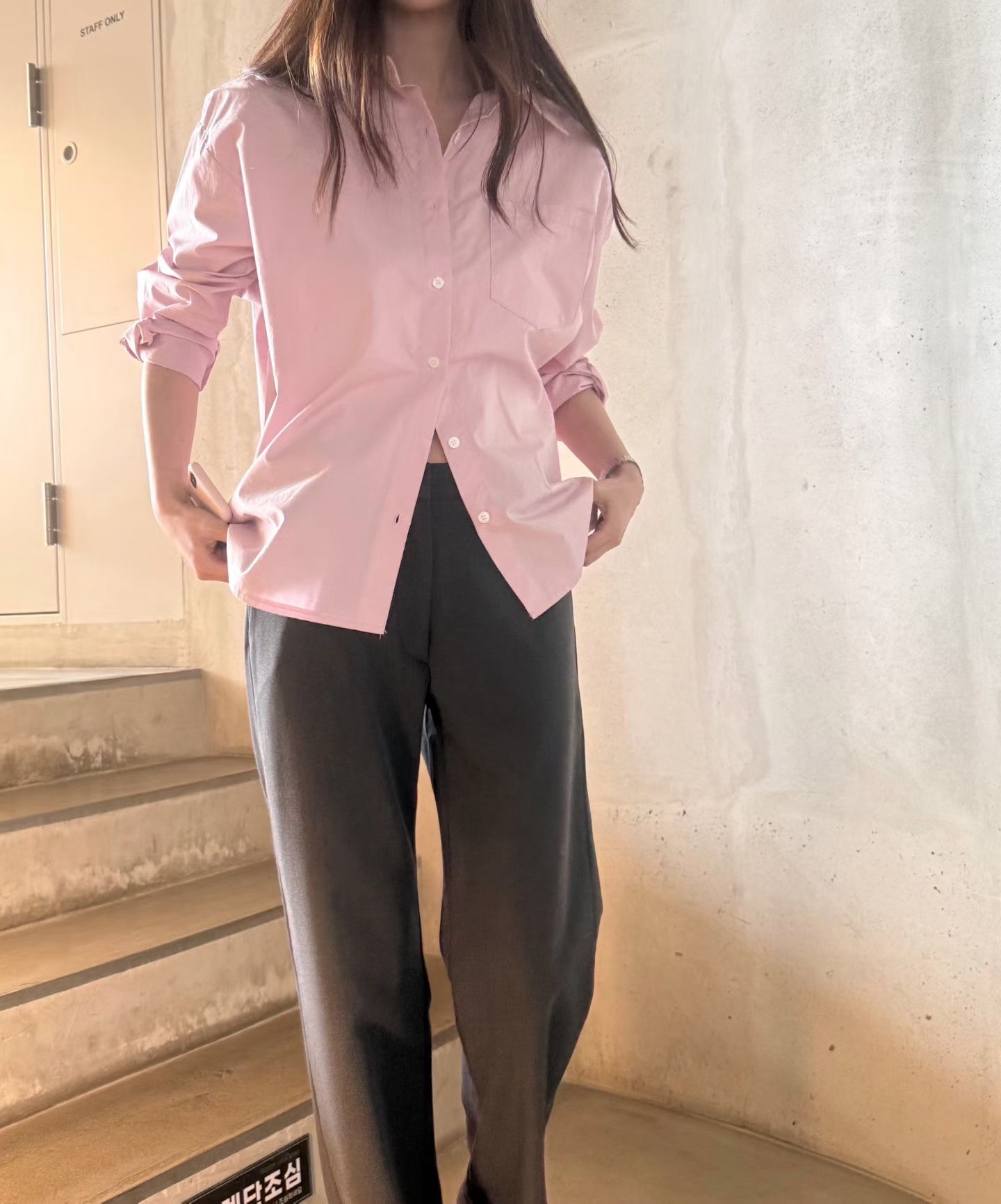 SLEEK-슬릭-OT韓國東大門代購女士新款推薦襯衫蕾絲衫不含內搭SLEEK襯衫/蕾絲衫圖色1