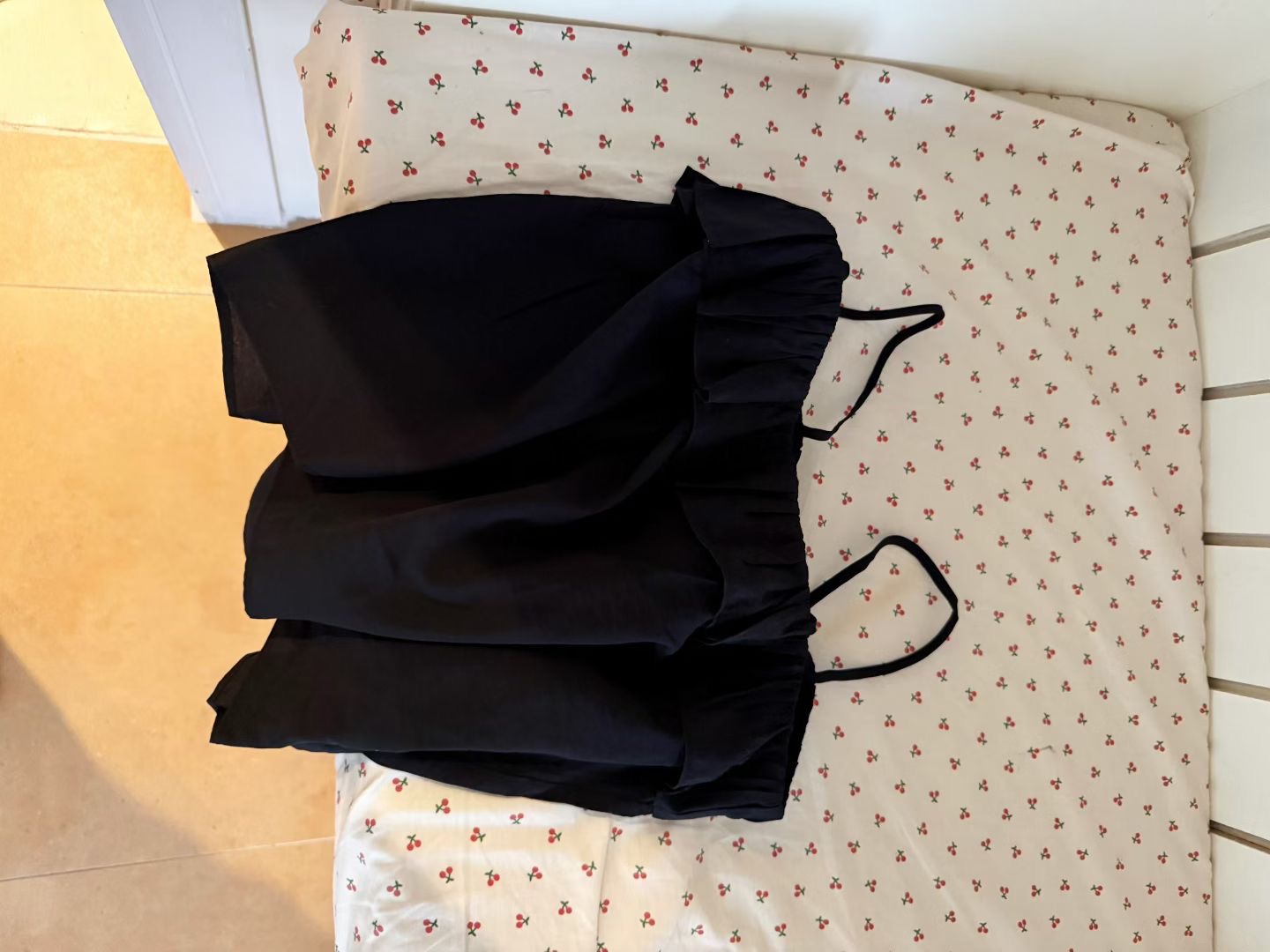 SLEEK-슬릭-OT韓國東大門直郵女裝新品職業吊帶背心荷葉邊SLEEK吊帶/背心圖色2