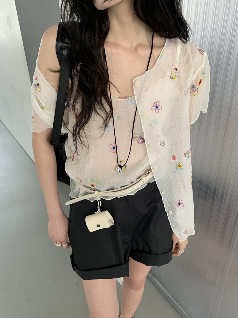 MURMUR韓國直郵實拍女士新品人氣推薦時尚熱賣襯衫蕾絲衫MURMUR襯衫/蕾絲衫