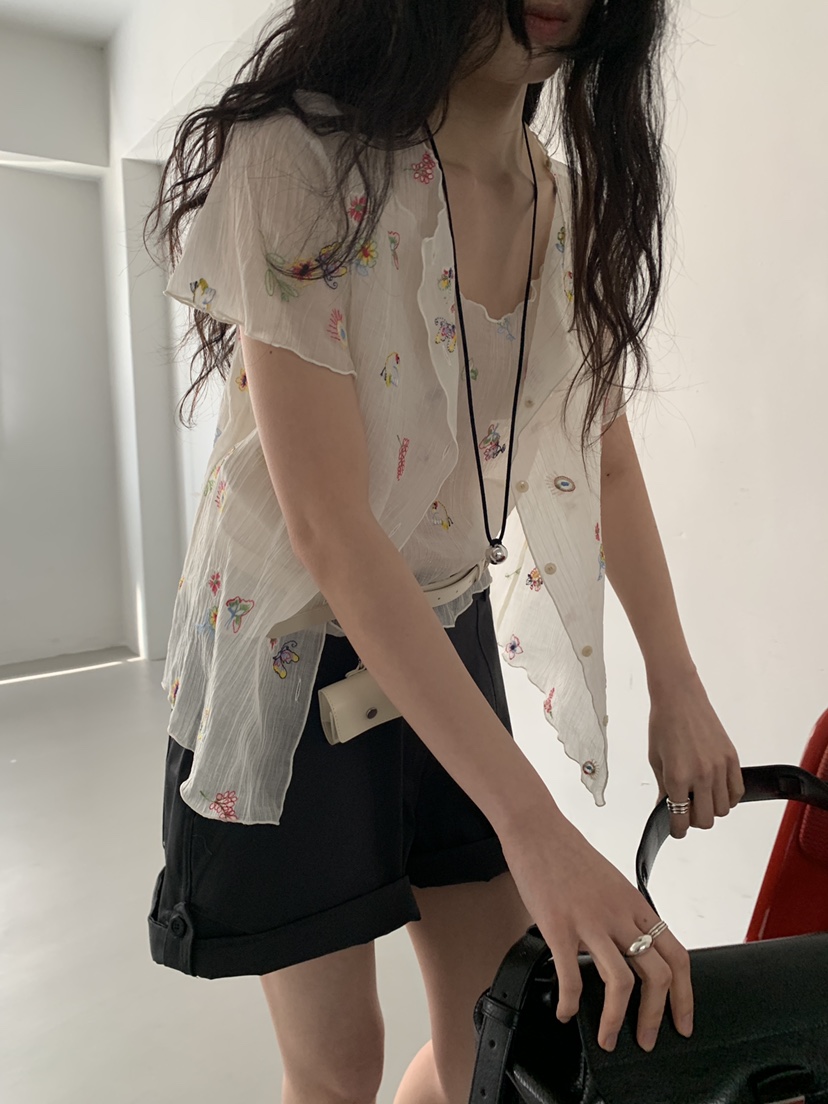 MURMUR韓國直郵實拍女士新品人氣推薦時尚熱賣襯衫蕾絲衫MURMUR襯衫/蕾絲衫