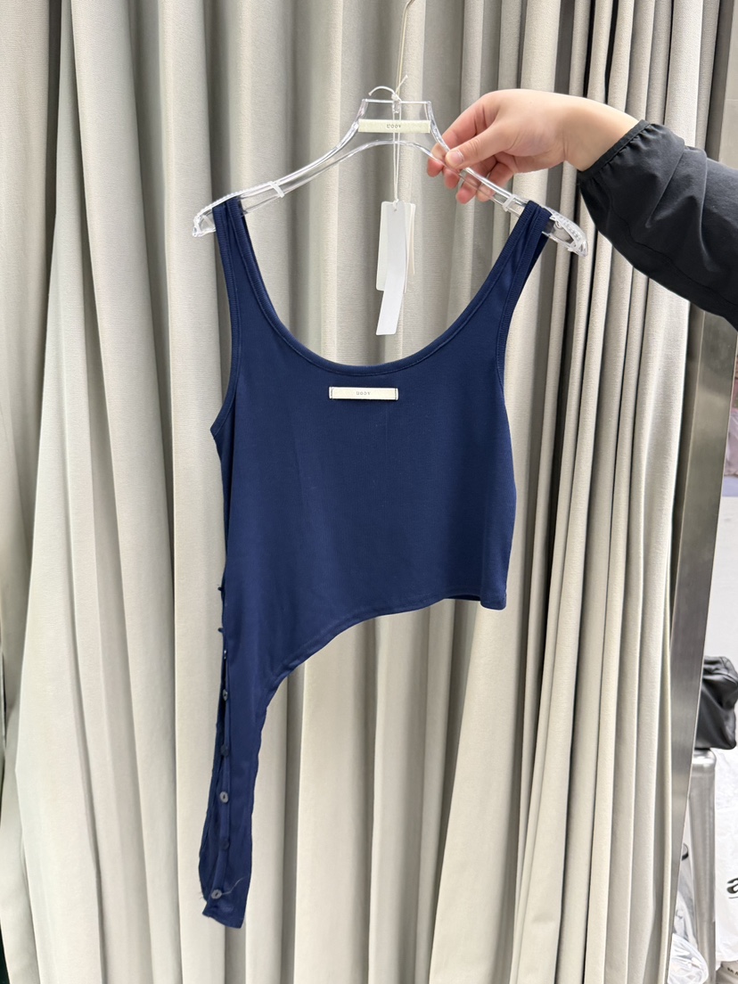 UOOV韓國直郵實拍女士新款人氣休閑推薦時尚職業吊帶背心UOOV吊帶/背心圖色1