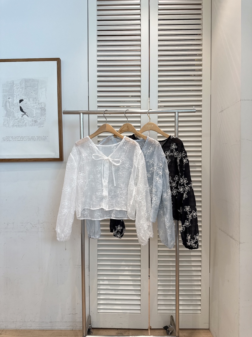 FAVE-L韓國直郵女裝新款26春夏職業時尚襯衫蕾絲衫花朵雪紡FAVE-L襯衫/蕾絲衫