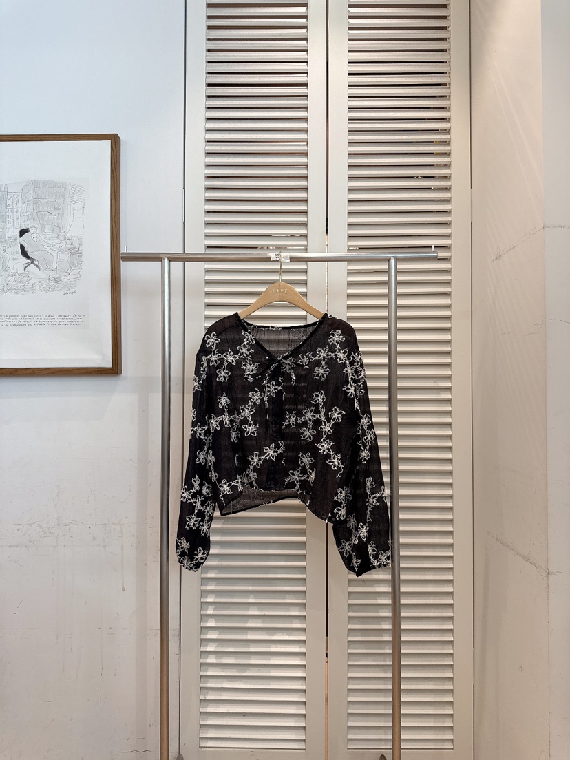 FAVE-L韓國直郵女裝新款26春夏職業時尚襯衫蕾絲衫花朵雪紡FAVE-L襯衫/蕾絲衫圖色3黑