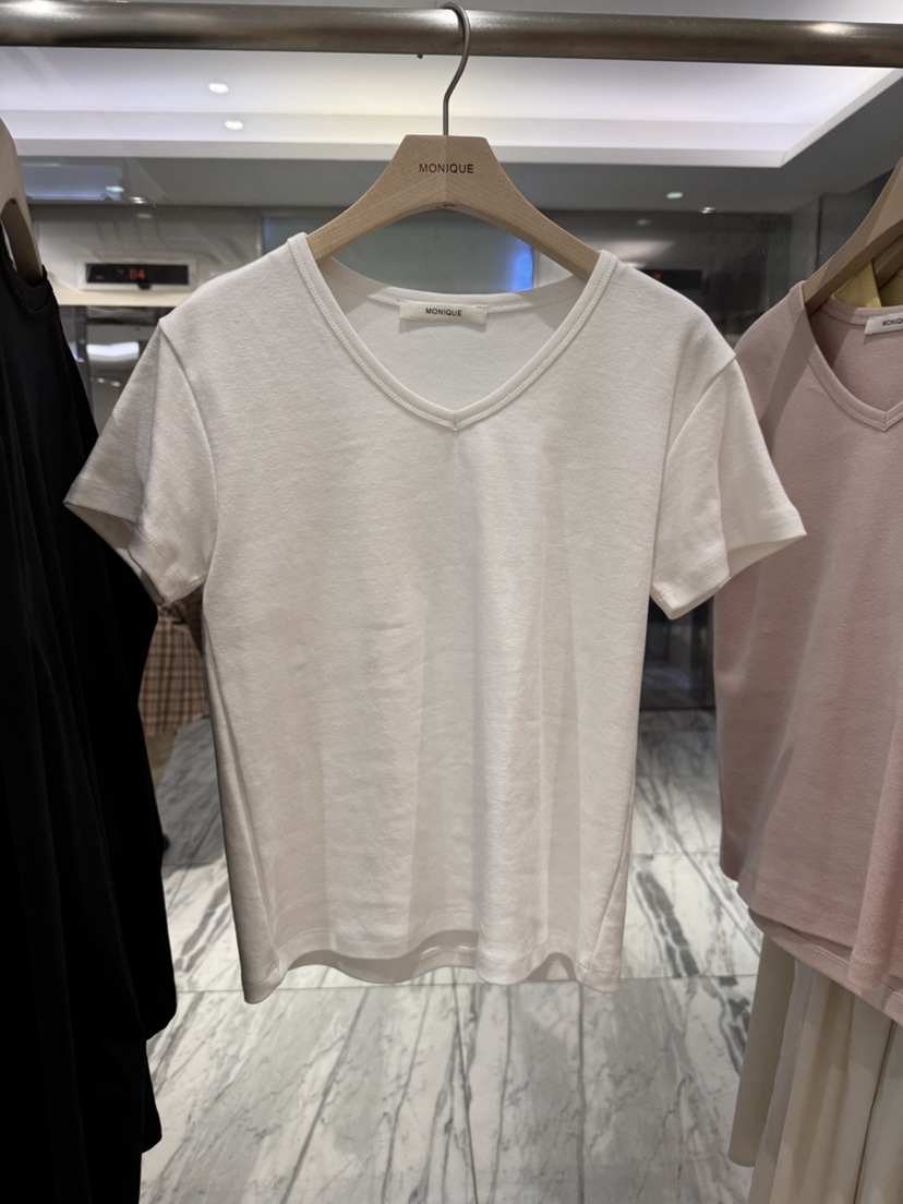 MONIQUE韓國東大門直郵女裝新款職業時尚休閑熱賣推薦T恤V領MONIQUET恤圖色1
