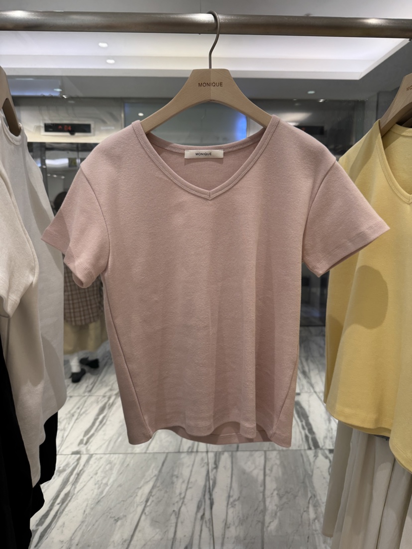 MONIQUE韓國東大門直郵女裝新款職業時尚休閑熱賣推薦T恤V領MONIQUET恤圖色2