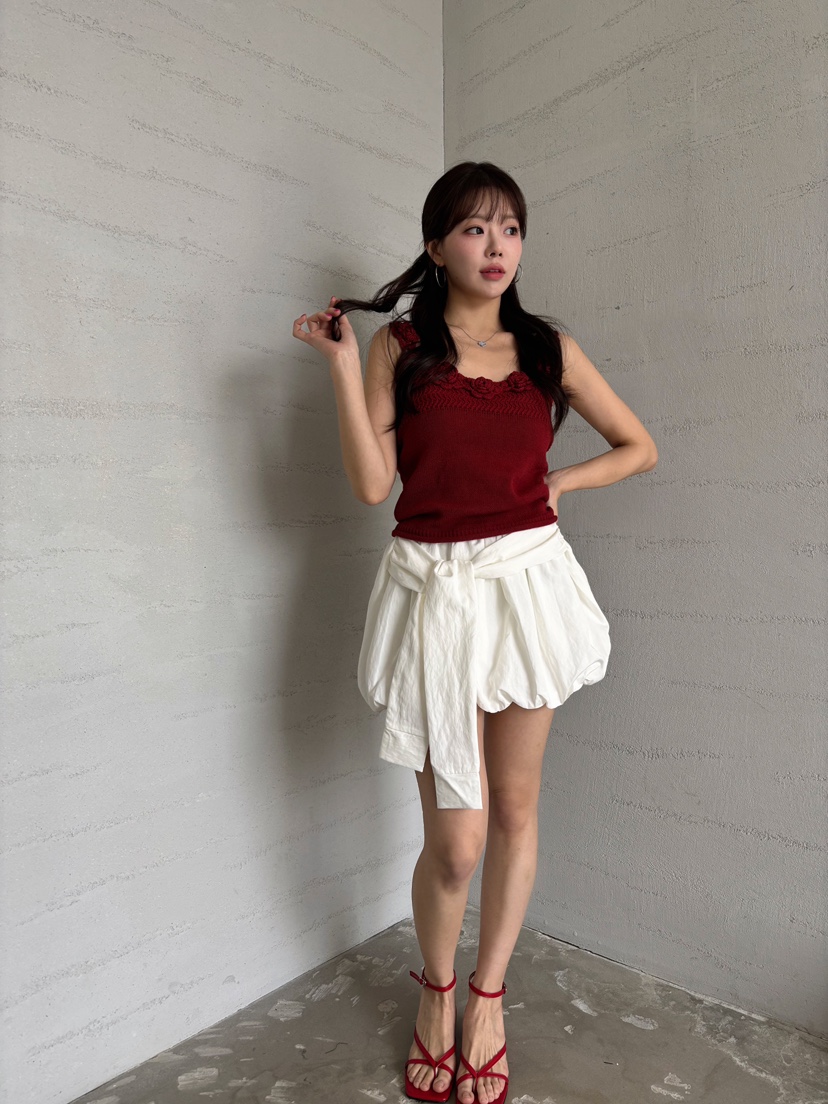 TOO HOT韓國東大門直郵女裝新款26春夏職業短裙系帶花朵TOO HOT短裙