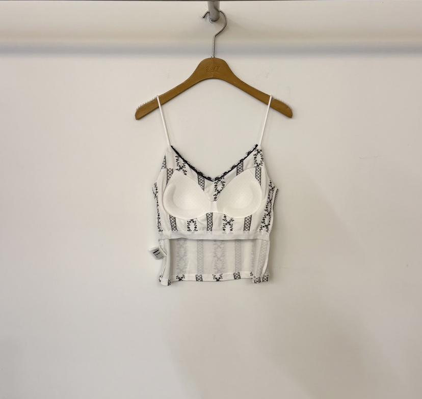 TWENTY FOUR SEVEN24-7韓國東大門直郵女士新品推薦吊帶背心蕾絲TEWNTY FOUR SEVEN24-7吊帶/背心