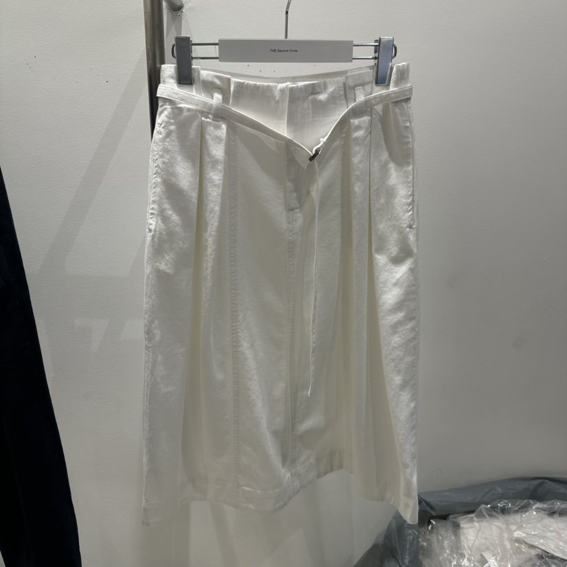 THE SECOND GROW/QUEENSRABBIT韓國代購女裝新款熱賣半身裙中短裙含腰帶THE SECOND GROW/QUEENSRABBIT半身裙/中短裙圖色1