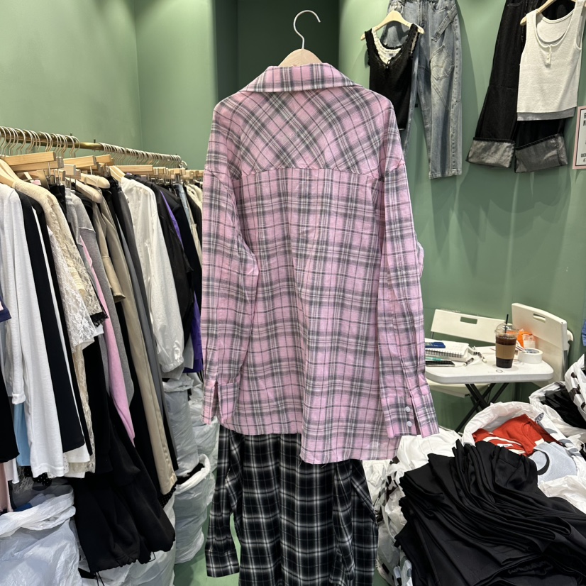 ROMANTIC NEWYORK韓國直郵女裝新款熱賣襯衫蕾絲衫復古格紋ROMANTIC NEWYORK襯衫/蕾絲衫