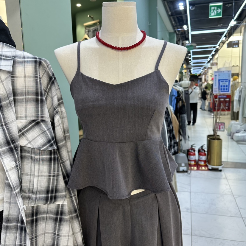 ROMANTIC NEWYORK韓國代購女士新款職業26春夏熱賣吊帶背心ROMANTIC NEWYORK吊帶/背心圖色2