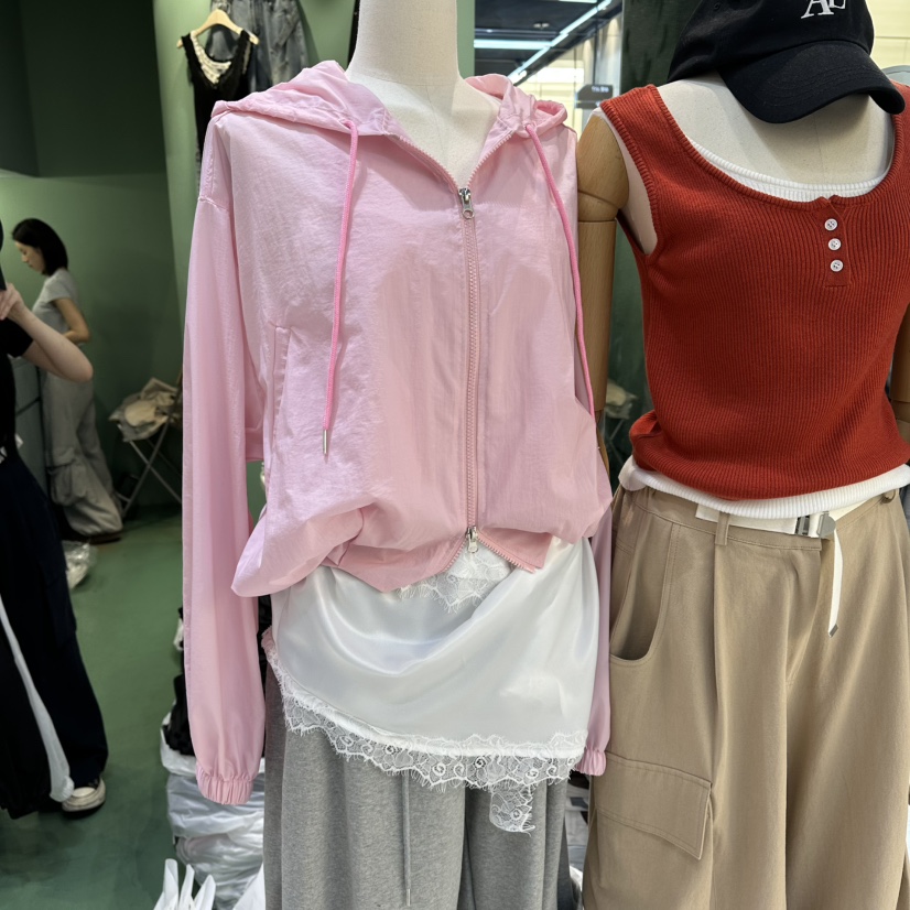 ROMANTIC NEWYORK韓國東大門直郵女裝新款休閑人氣熱賣夾克ROMANTIC NEWYORK夾克圖色2