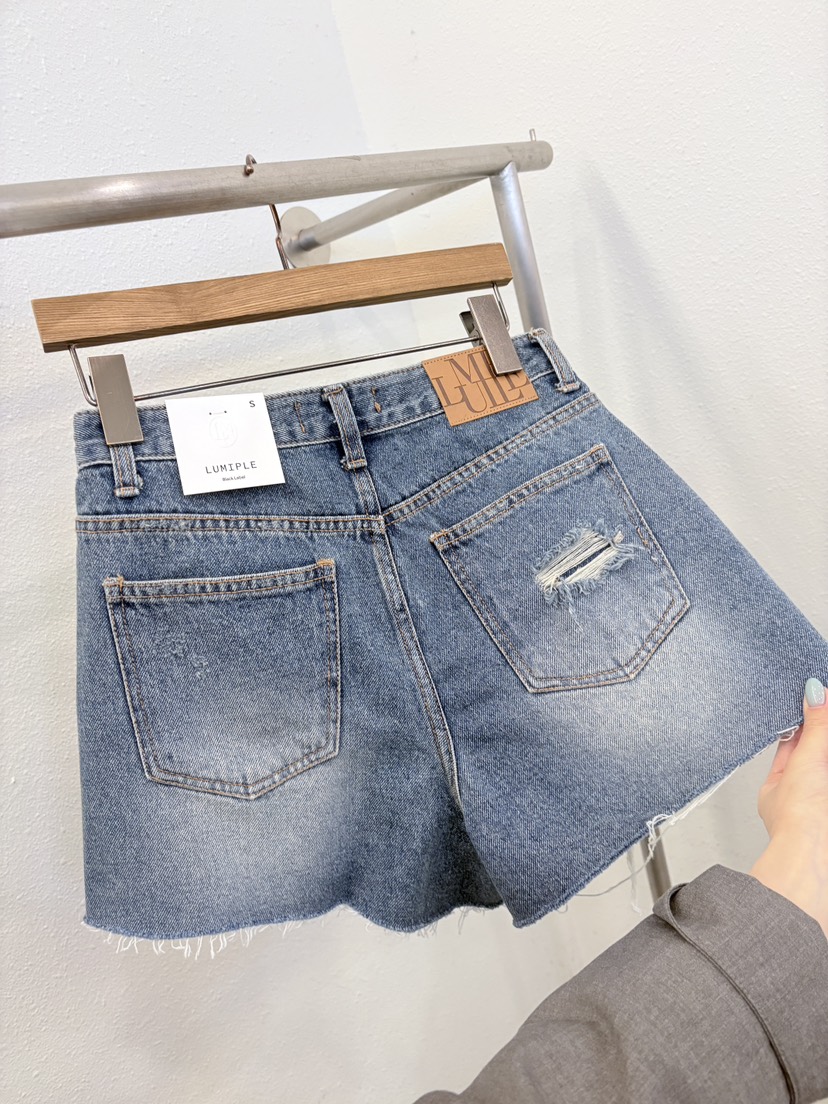 LUMIPLE韓國東大門直郵女裝新款職業時尚推薦人氣熱賣短褲LUMIPLE短褲