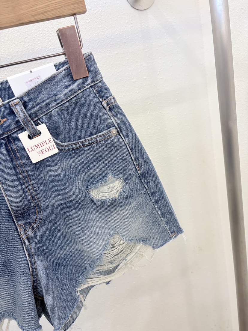 LUMIPLE韓國東大門直郵女裝新款職業時尚推薦人氣熱賣短褲LUMIPLE短褲