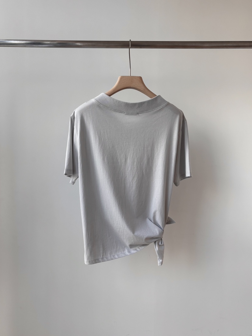 AND THE韓國東大門直郵女裝新品人氣時尚休閑推薦T恤V領AND THET恤