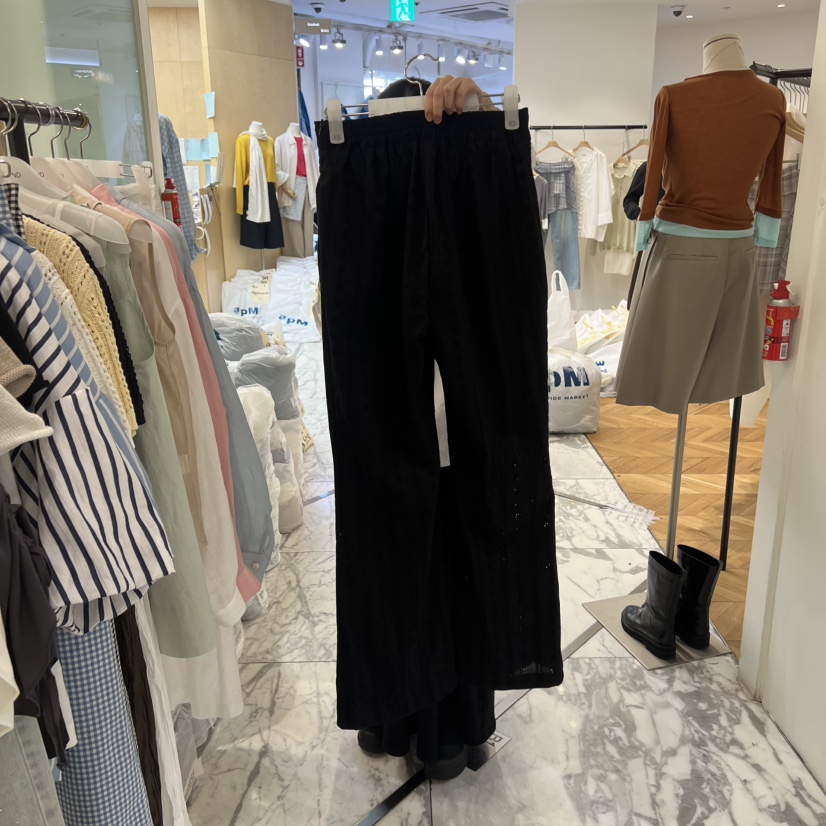 ALMOND韓國代購女士新款26春夏時尚熱賣推薦休閑褲蕾絲鏤空ALMOND休閑褲