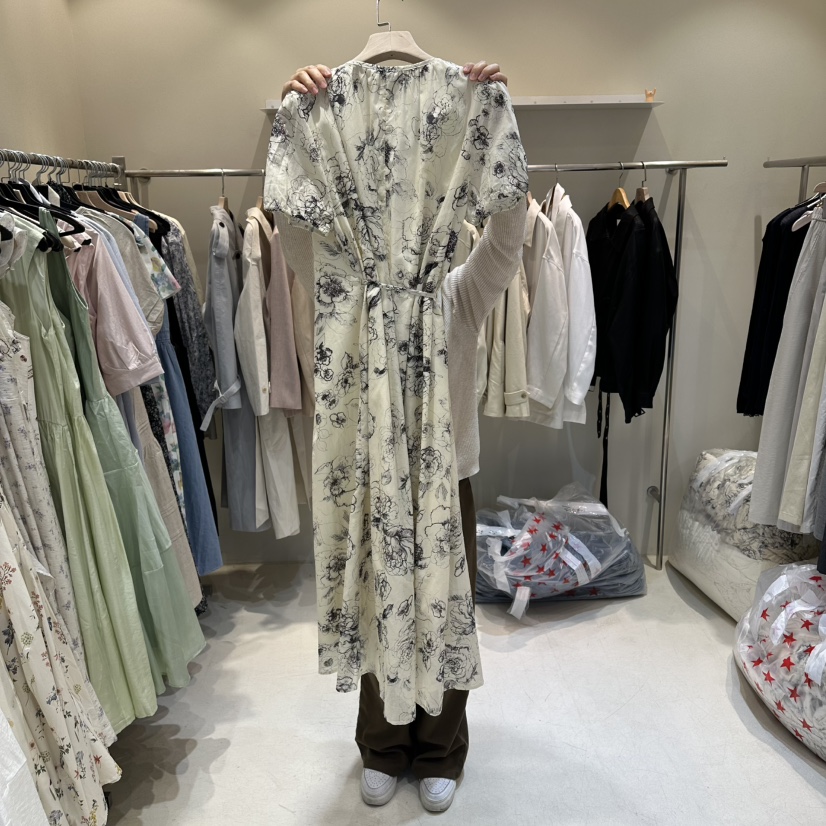 HER/PLAYLIST韓國東大門直郵女裝新款26春夏時尚職業連衣裙HER/PLAYLIST連衣裙