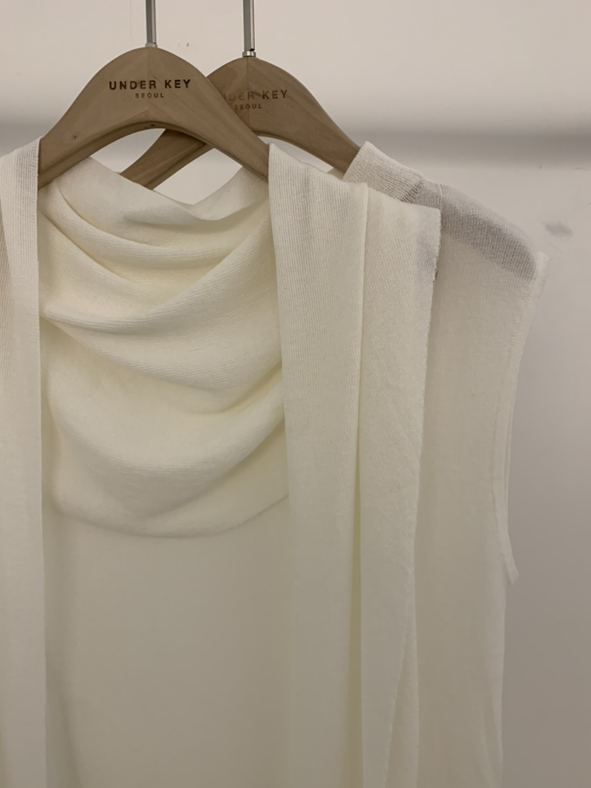 UNDER KEY韓國東大門直郵女裝新品時尚休閑熱賣套裝含圍巾UNDER KEY套裝