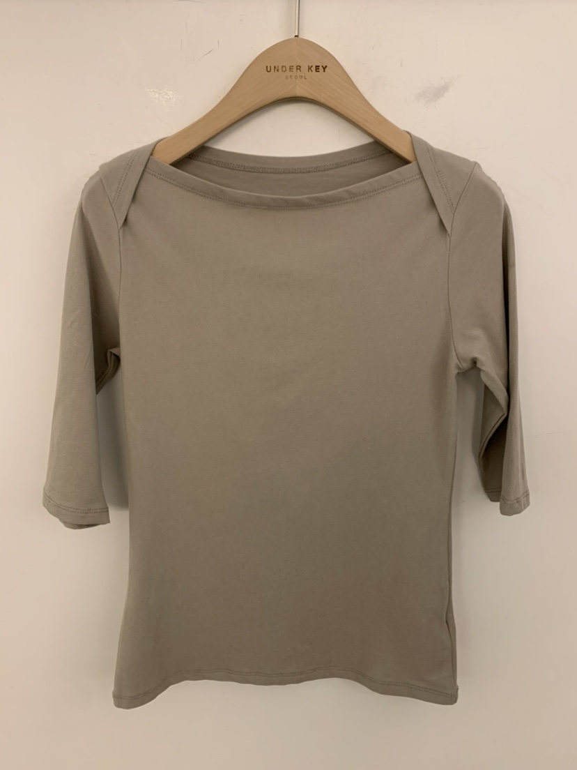 UNDER KEY韓國代購女士新品時尚休閑推薦人氣熱賣T恤船領UNDER KEYT恤圖色1