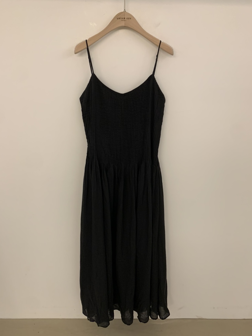 UNDER KEY韓國東大門直郵女士新款推薦職業休閑連衣裙褶裥UNDER KEY連衣裙圖色2黑色