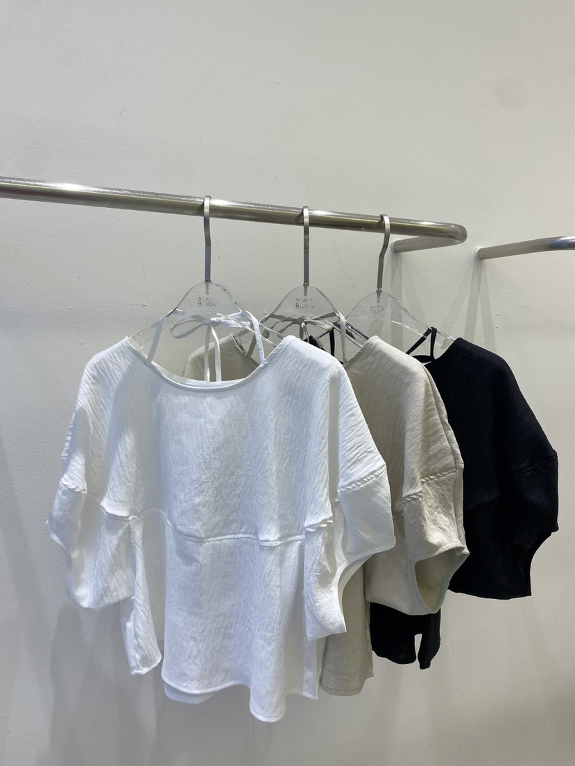 BLACK BIJOU韓國直郵女裝新款職業推薦人氣襯衫蕾絲衫鏤空BLACK BIJOU襯衫/蕾絲衫