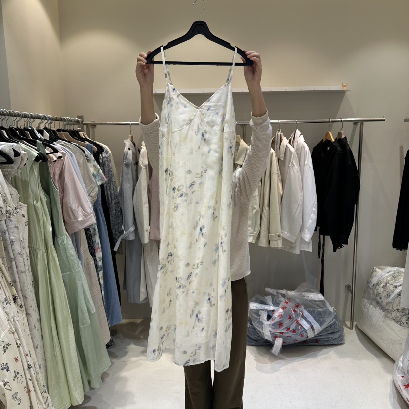 HER/PLAYLIST韓國直郵女裝新款休閑職業推薦人氣時尚連衣裙HER/PLAYLIST連衣裙圖色1