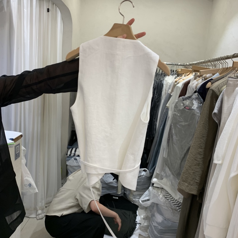 LE VASE韓國直郵實拍女士新品時尚職業推薦26春夏馬甲亞麻LE VASE馬甲