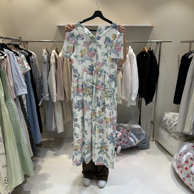 HER/PLAYLIST韓國直郵實拍女士新品職業時尚人氣連衣裙花朵HER/PLAYLIST連衣裙