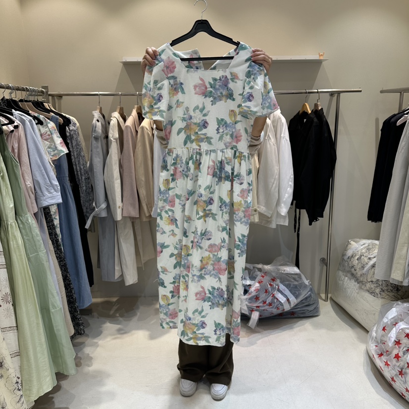 HER/PLAYLIST韓國直郵實拍女士新品職業時尚人氣連衣裙花朵HER/PLAYLIST連衣裙圖色1