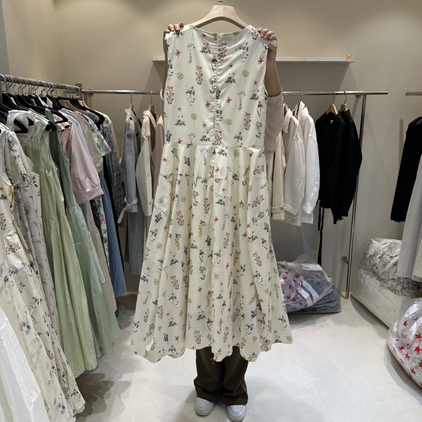 HER/PLAYLIST韓國直郵女裝新款職業休閑時尚推薦連衣裙圓領HER/PLAYLIST連衣裙