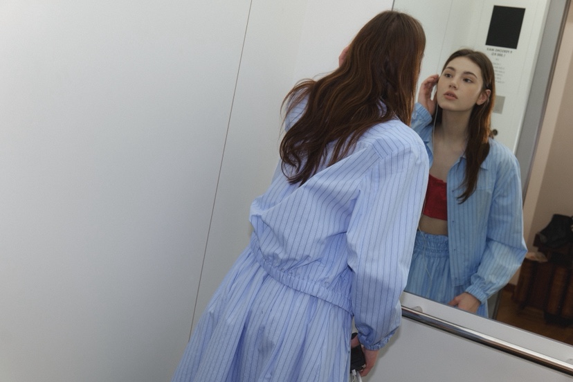 BIEN GARDER韓國東大門直郵女裝新品熱賣推薦襯衫蕾絲衫BIEN GARDER襯衫/蕾絲衫