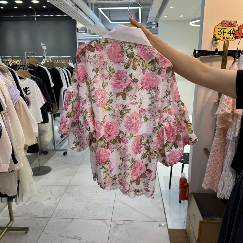 COCO HOLIC韓國代購女士新品休閑人氣襯衫蕾絲衫插肩袖花朵COCO HOLIC襯衫/蕾絲衫