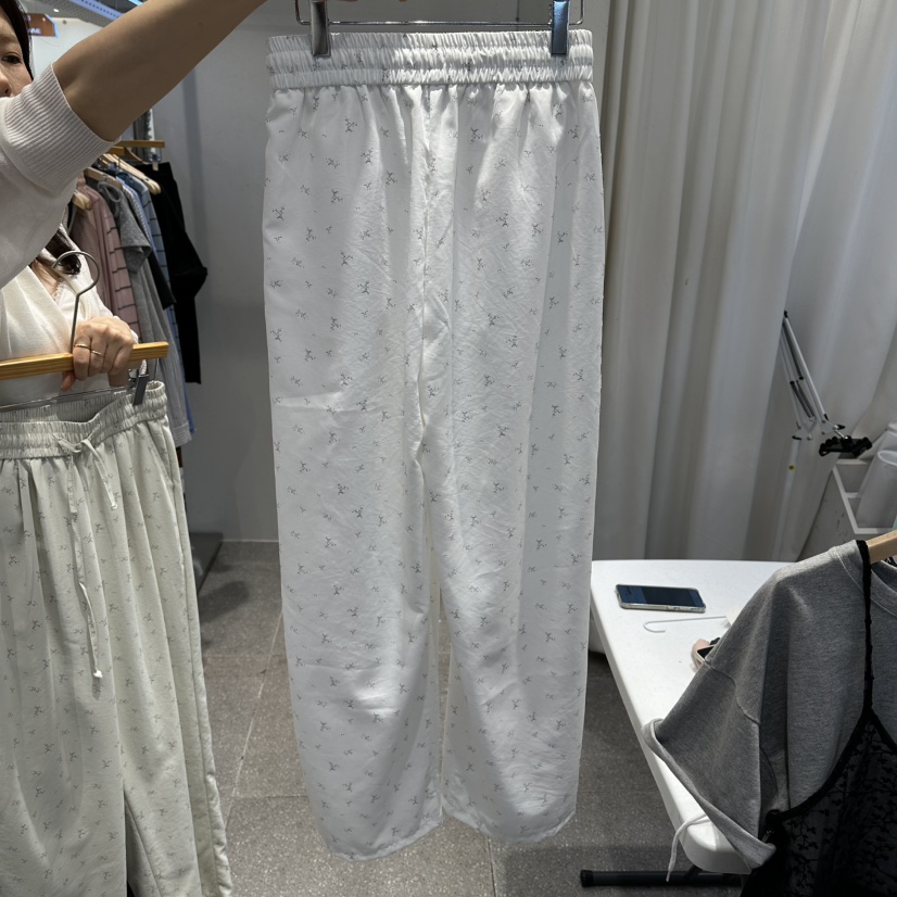 空韓國直郵女士新品時尚人氣休閑職業推薦休閑褲口袋花朵空休閑褲