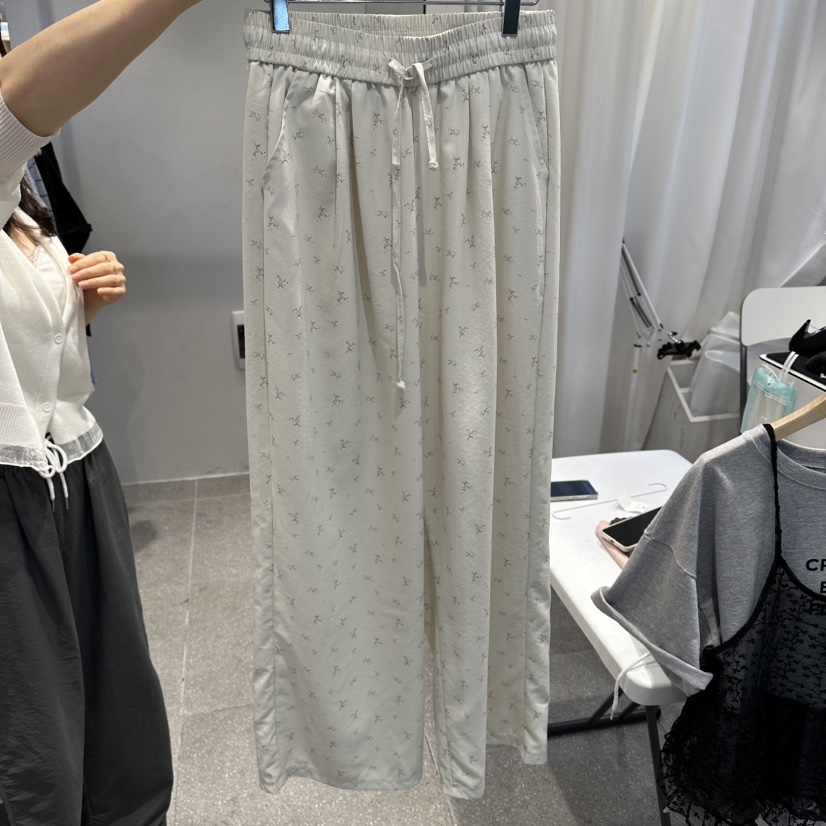 空韓國直郵女士新品時尚人氣休閑職業推薦休閑褲口袋花朵空休閑褲圖色1