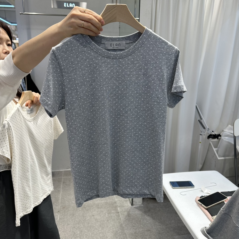 空韓國東大門代購女裝新品推薦時尚人氣熱賣26春夏職業T恤空T恤圖色2