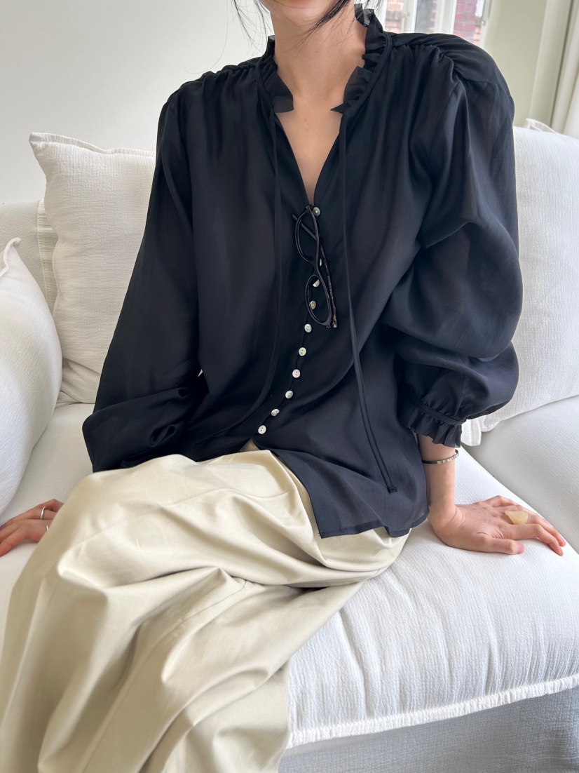 ME MO韓國東大門直郵女士新品職業推薦人氣26春夏襯衫蕾絲衫ME MO襯衫/蕾絲衫