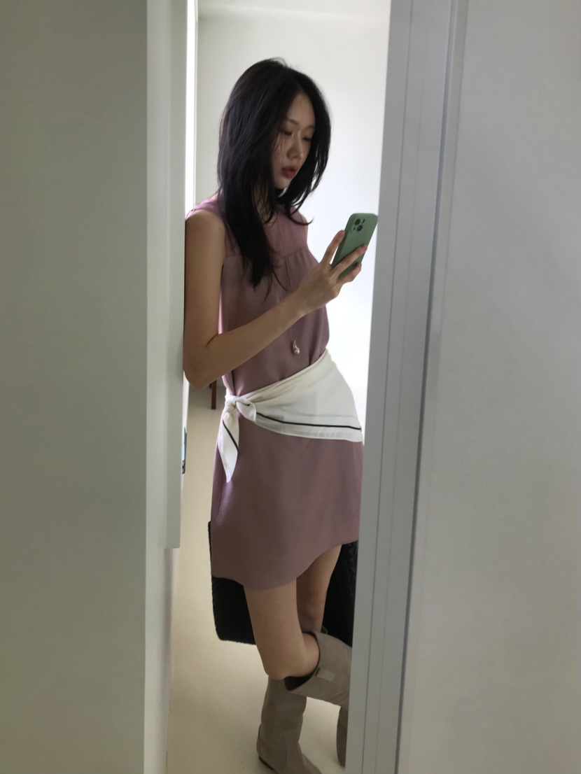 ME MO韓國東大門直郵女裝新款推薦時尚26春夏連衣裙不含絲巾ME MO連衣裙