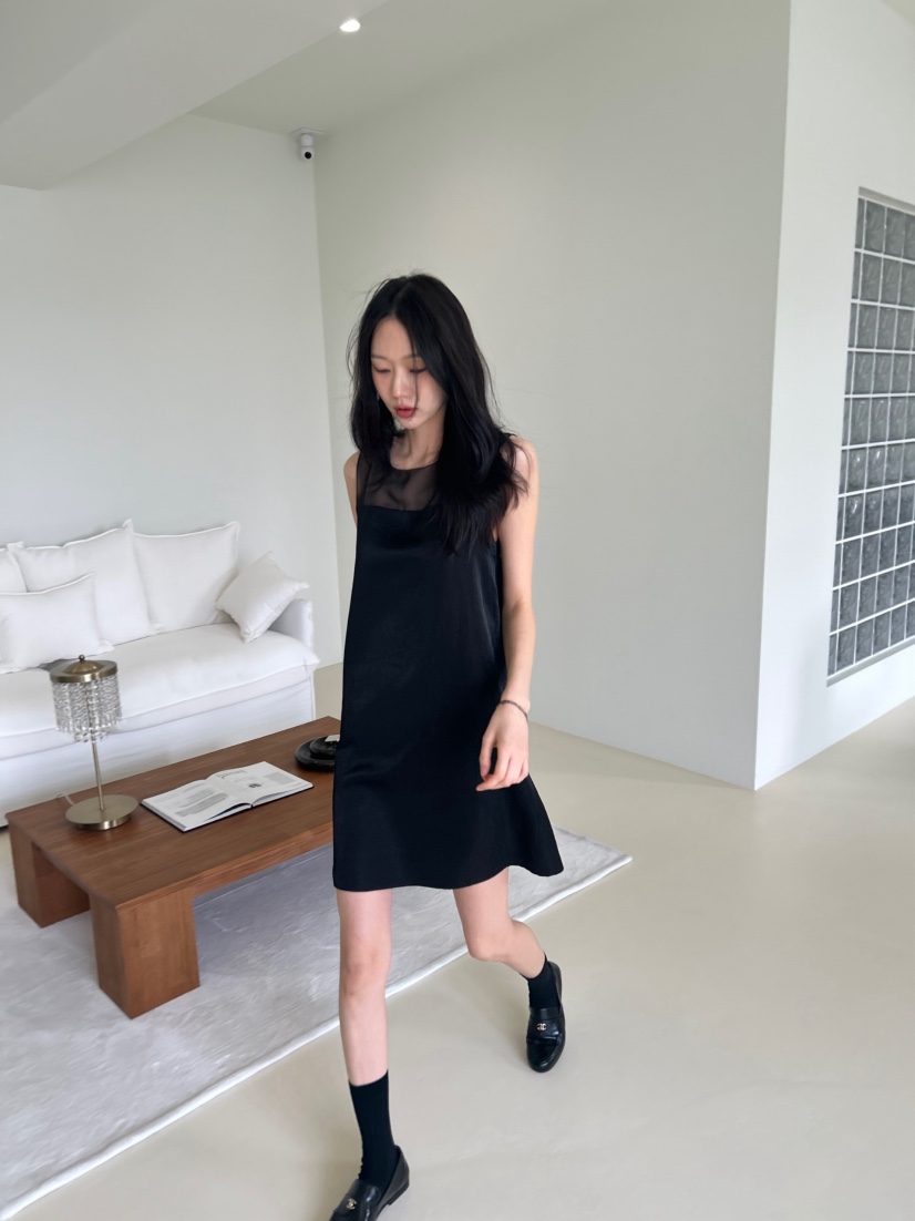 ME MO韓國東大門直郵女裝新款推薦時尚26春夏連衣裙不含絲巾ME MO連衣裙