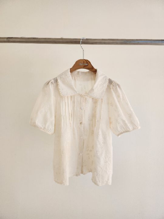 FEMME韓國東大門代購女士新款人氣休閑襯衫蕾絲衫蕾絲褶裥FEMME襯衫/蕾絲衫圖色2