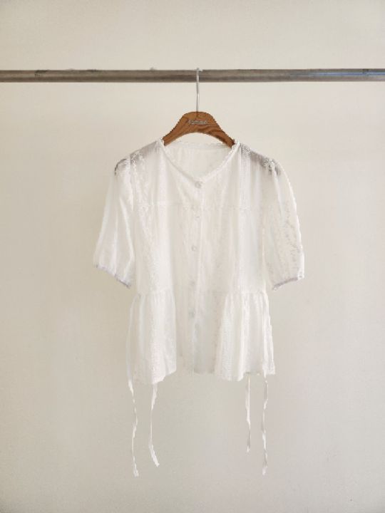 FEMME韓國直郵實拍女士新品26春夏休閑襯衫蕾絲衫系帶蕾絲FEMME襯衫/蕾絲衫圖色1