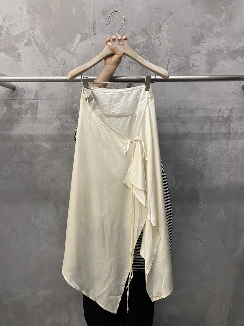 THE VETIVER-A韓國代購女裝新品時尚人氣真品職業26春夏長裙VETIVER長裙圖色1