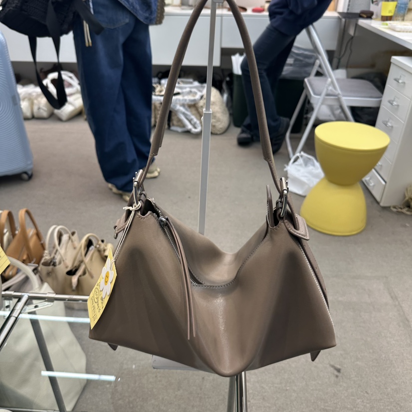 HOSA東大門直郵女士新款人氣26春夏時尚休閑真品單肩斜跨包HOSA單肩/斜跨包圖色1